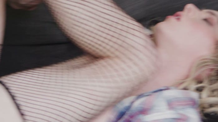 [FemBoyish] Texas Twink - Skater Femboy Takes A Ride On Bf's Thick Stick (2160p) 5