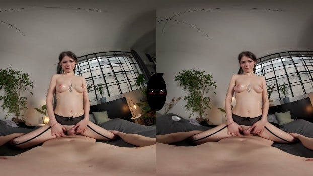 [VRedging] Sooky Sin - In Bed With (2025-12-16) [3840p X 2160p 4k] 3