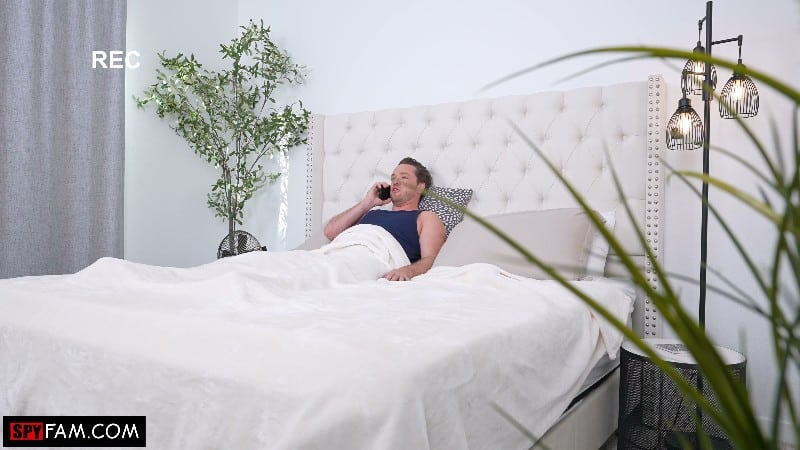 SpyFam 26/02/28 Chloe Rose Caught 4k 10