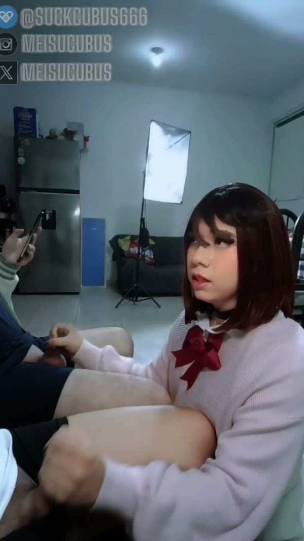 Succubus Trap Boy - Threesome With Momo [720x2180] 2