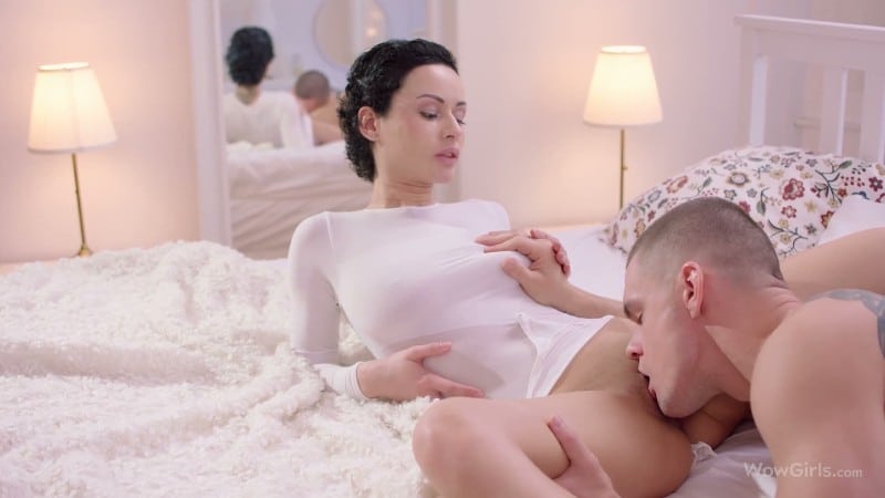 WowGirls 19 07 01 Stacy Bloom Vanilla Night FullHD 1