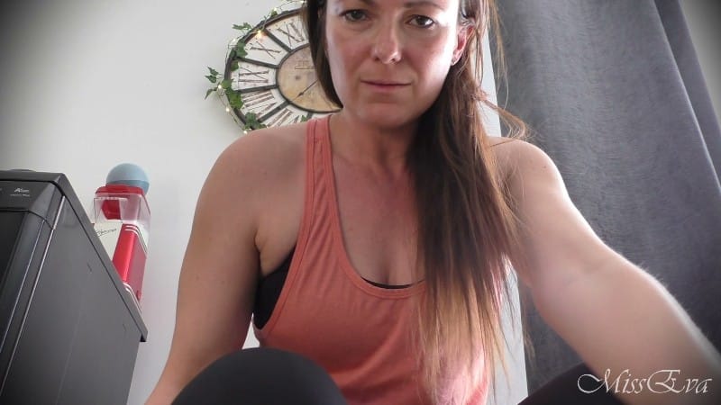 Miss Eva - Crushing chips Rabaissement 5