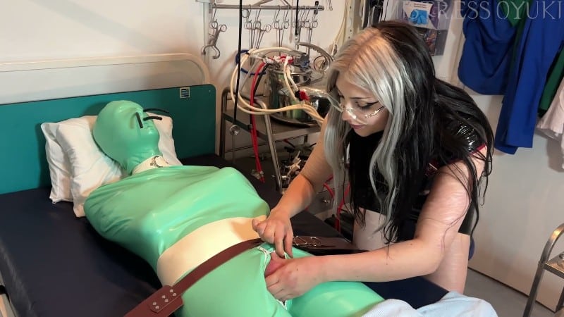 Miss Oyuki - Prompt Castration 1