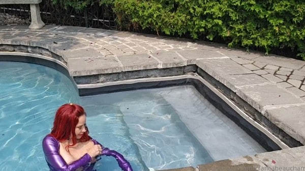 [OnlyFans.Com] Bianca Beauchamp - Purple Latex Pool Dressing & Masturbation (1080p) 4
